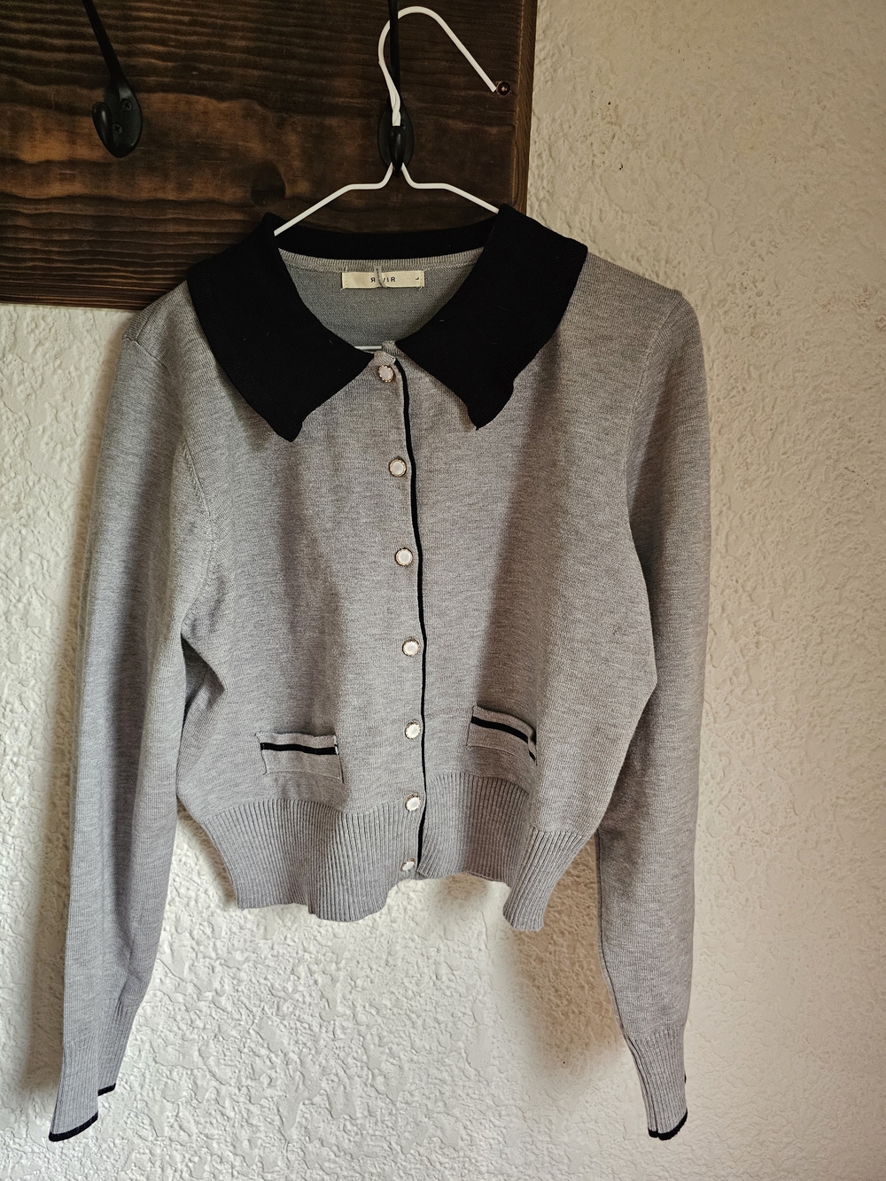 Rivir New Without Tags Women’s Gray Cardigan Sweater with Black Collar